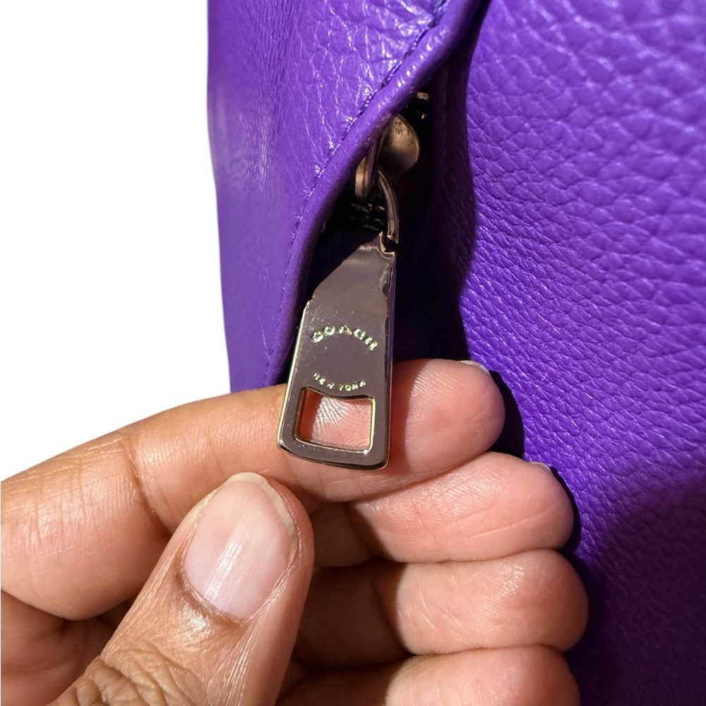 Coach East/West Isabelle in Vibrant Purple 💜 - Picture 4 of 16